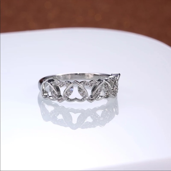 New 925 Silver Hearts Diamond Ring - Picture 3 of 4